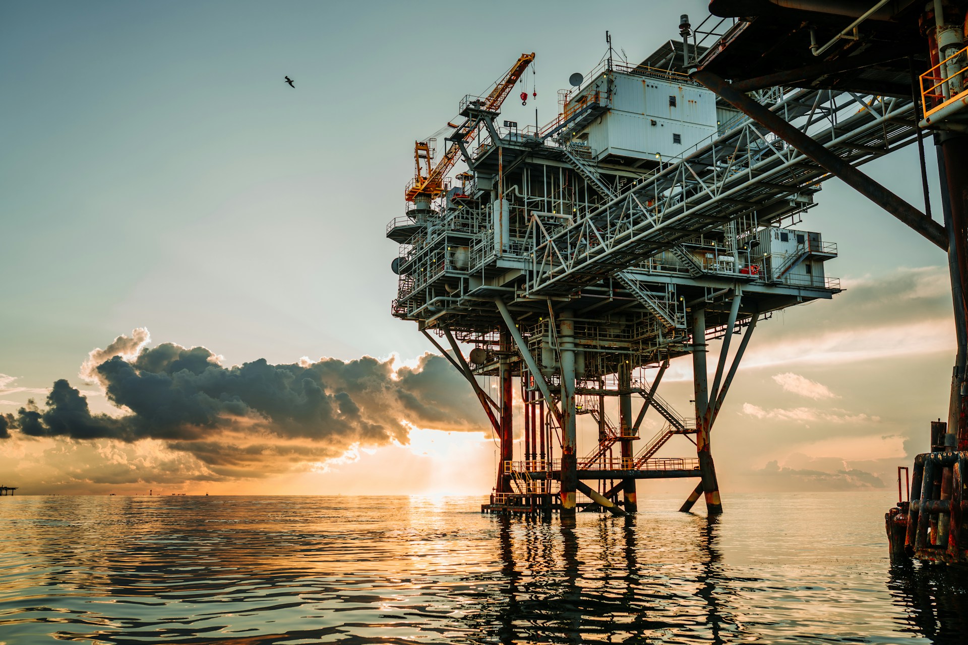 Photo by Nathan Forbes @ Unsplash | Oil block, oil field