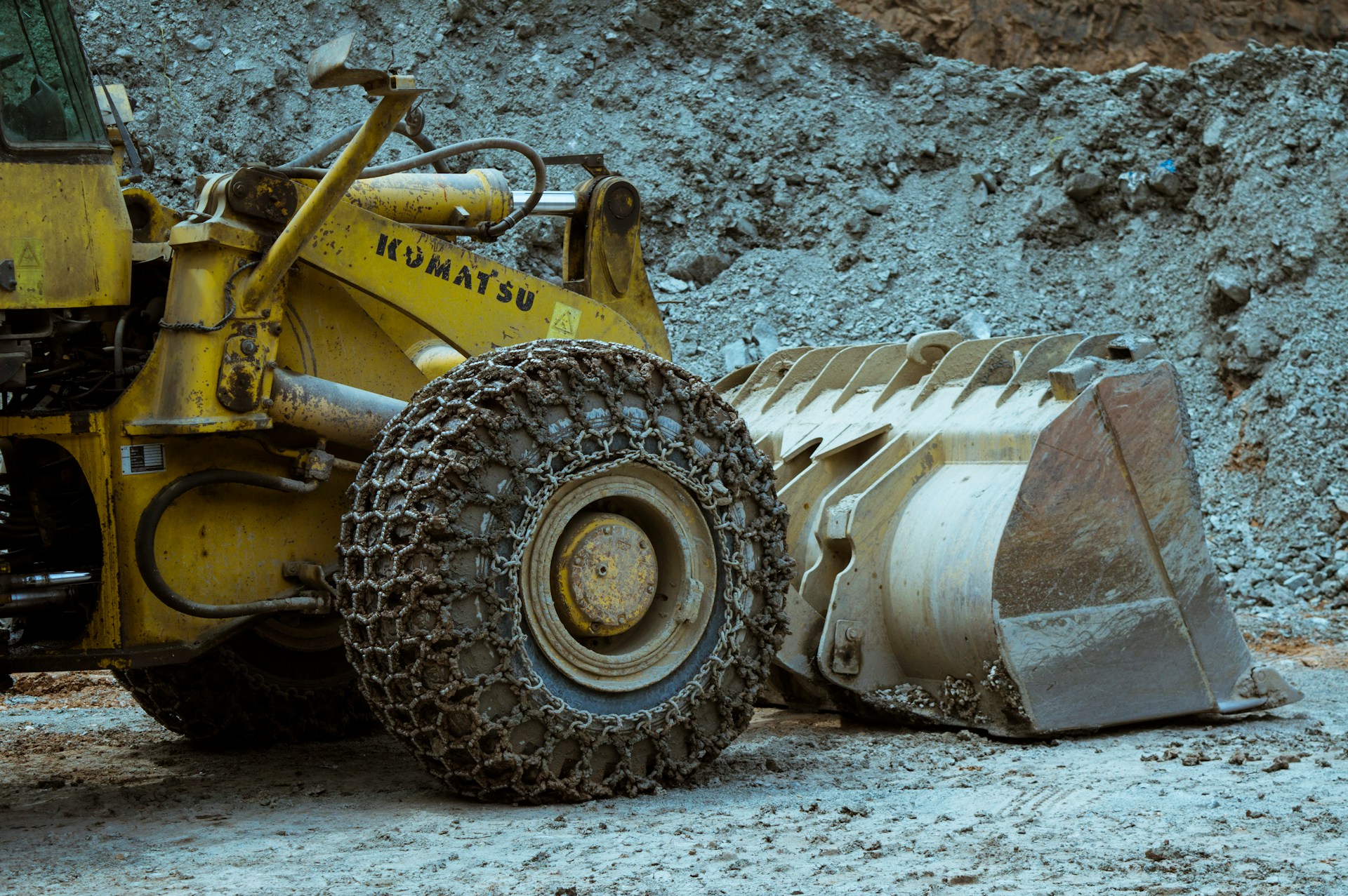 Photo by Omid Roshan @ Unsplash | Mining