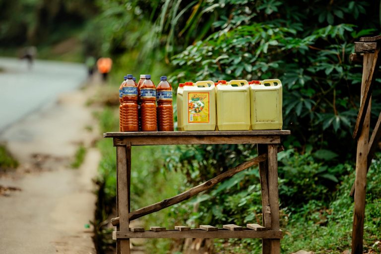 Palm oil stall by roadside. Photo by Chris Wade @ Pexels
