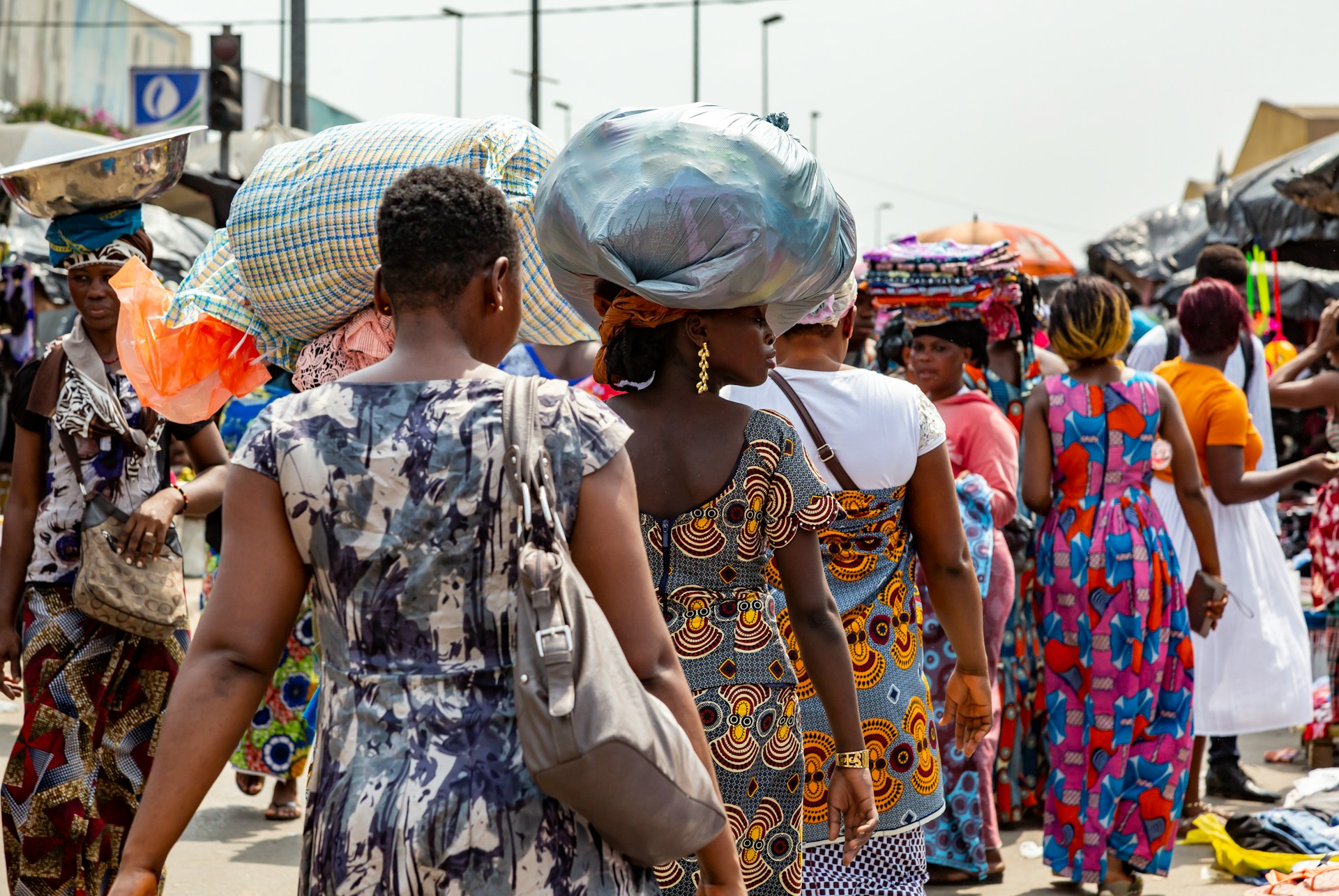 Adjamé Market, Abidjan, Ivory Coast. Photo by Eva Blue @ Unsplash