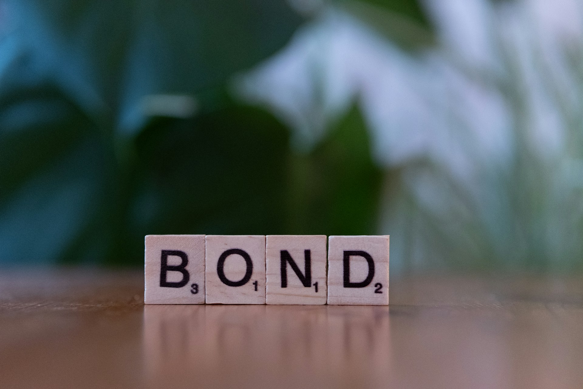 Bond Photo by Markus Winkler @ Unsplash
