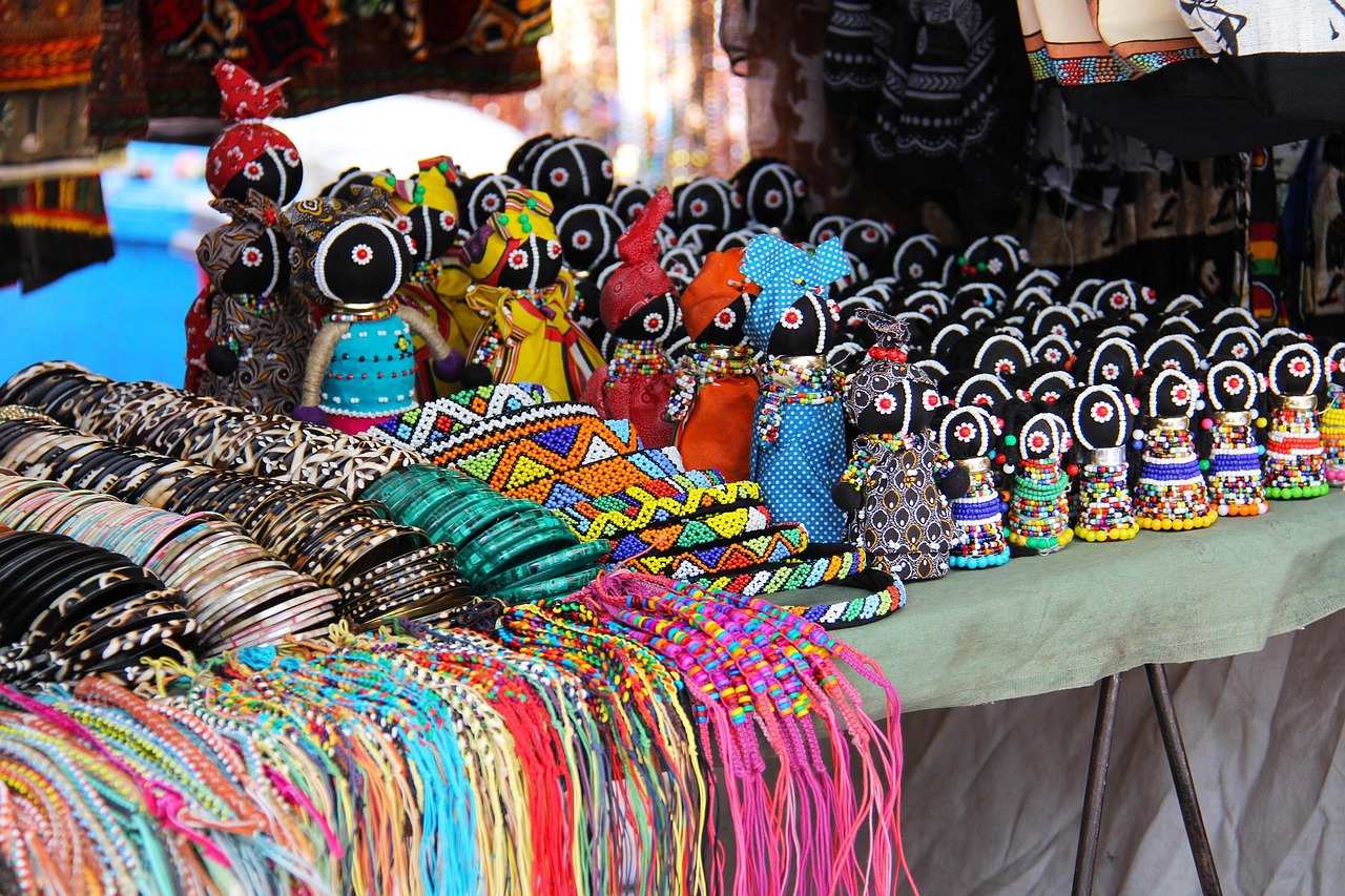 Items on display in a South Africa market. Photo @ Pixabay