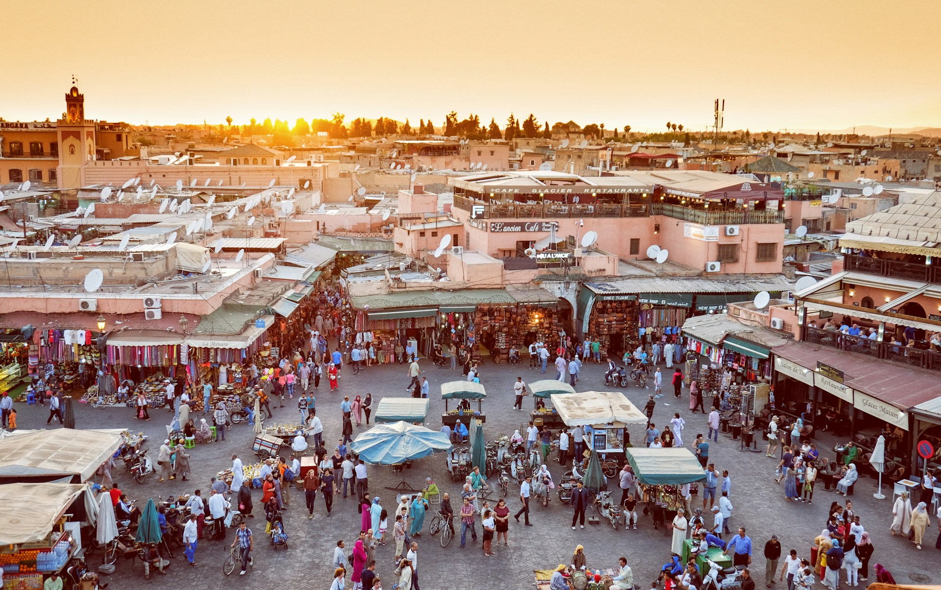 Marrakech biggest market in Morocco. Photo by CALIN STAN @ Unsplash