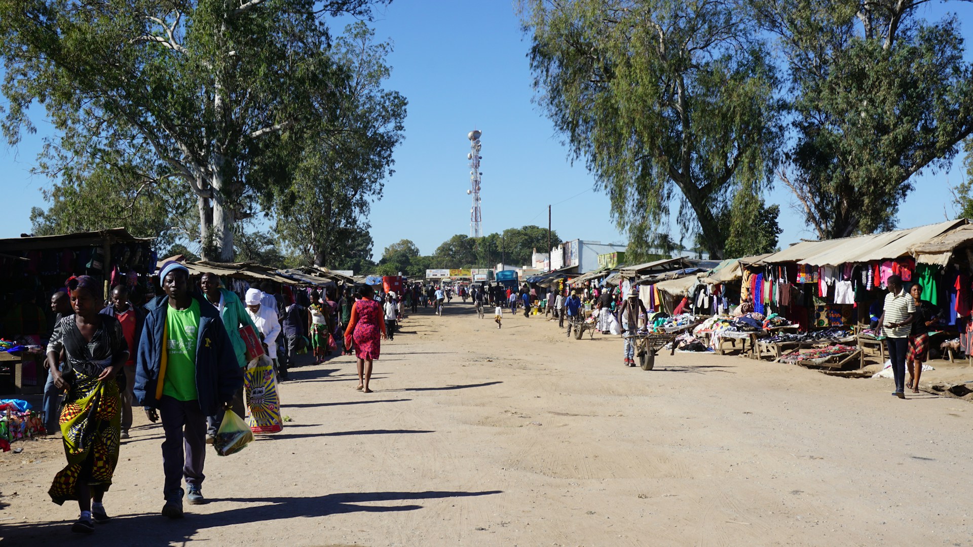 Makkala nguzu Market, Choma, Zambia. Photo by Seiko Yamada @ Unsplash