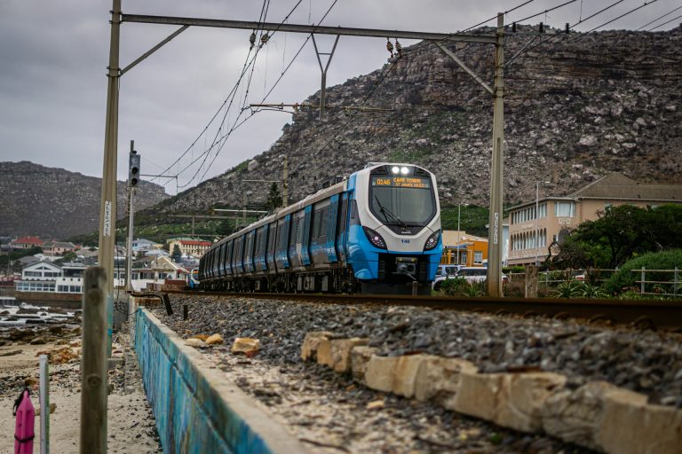 The Cape Town Metropolitan Railway. Photo by Andrew Ross @ Unsplash