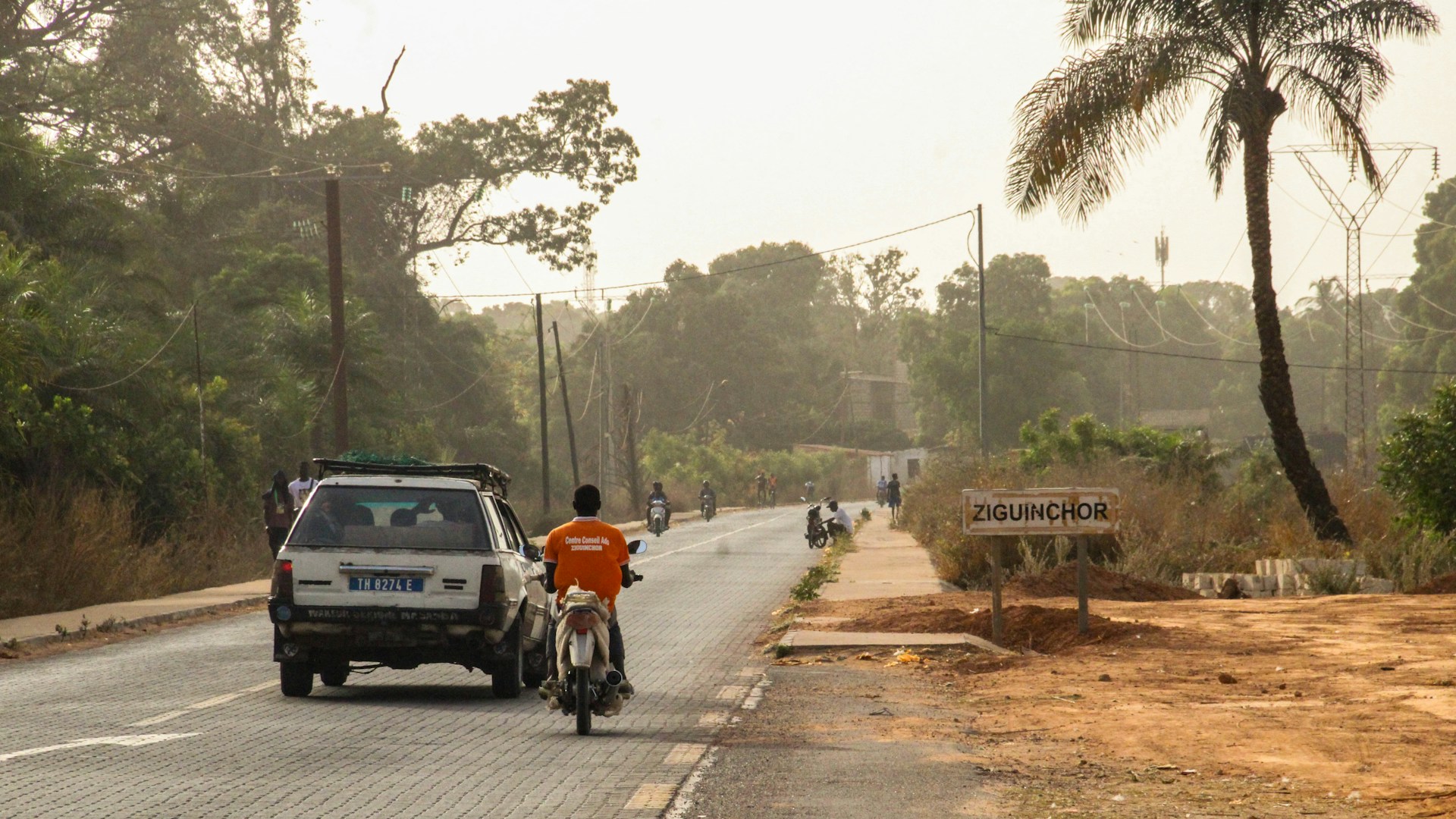 Ziguinchor, Senegal. Photo by Sweder Breet @ Unsplash