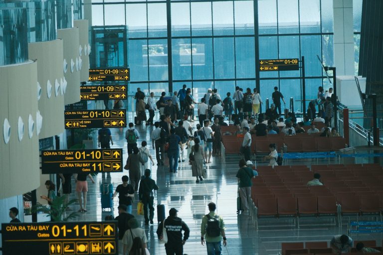 Busy airport. Photo by Duc Van @ Unsplash