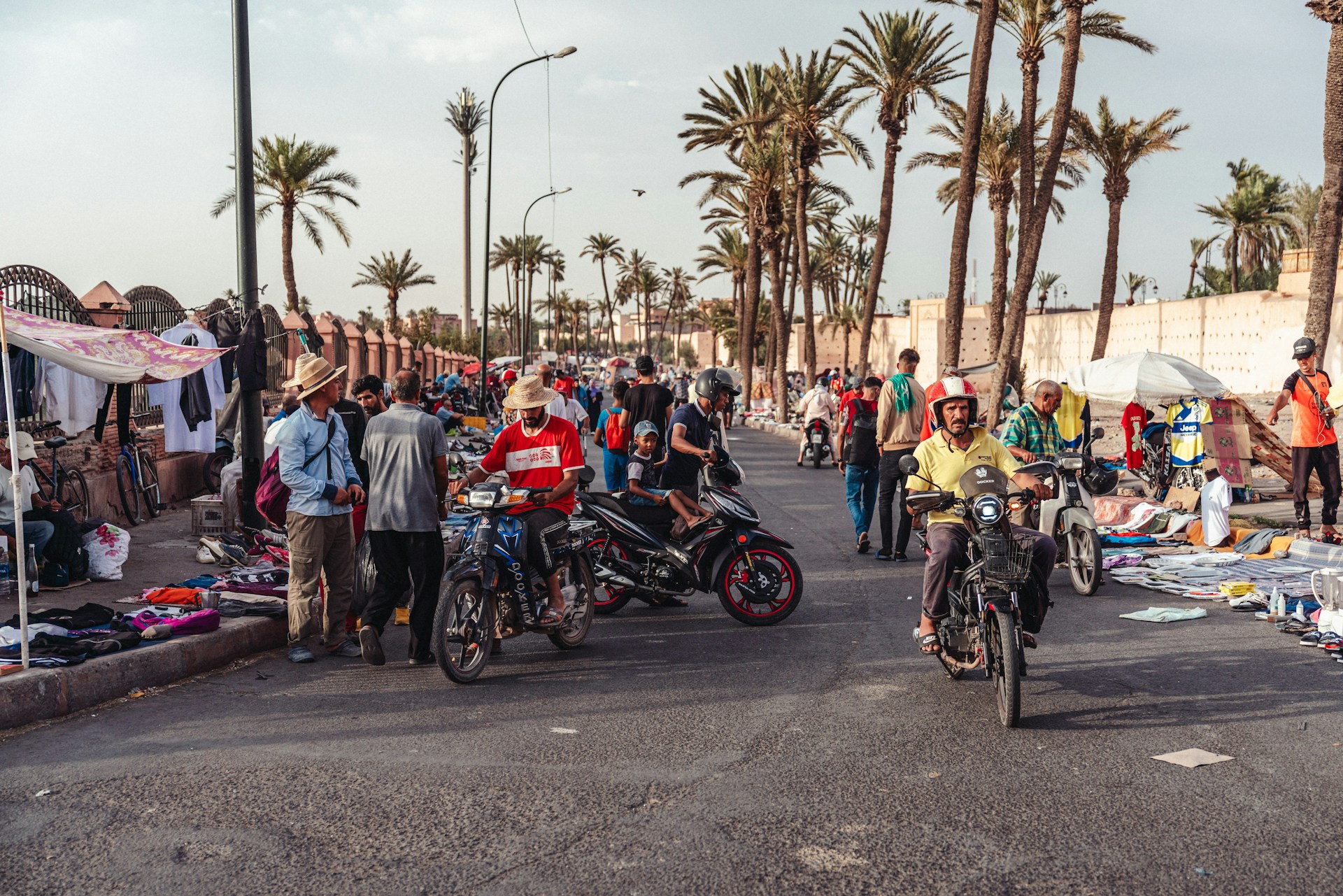 Football fans on the street of Marrakesh, Morocco. Photo by Graddes @ Unsplash